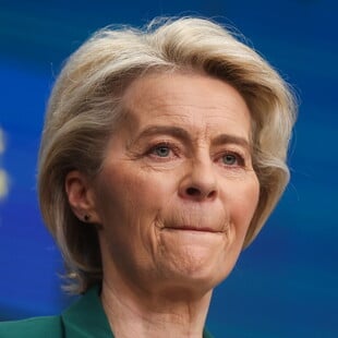 Ούρσουλα φον ντερ Λάιεν: Προσέλαβε «δικό της» ευρωβουλευτή με μισθό 17.500€