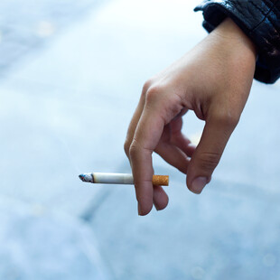 Το παθητικό κάπνισμα αυξάνει τον κίνδυνο κολπικής μαρμαρυγής, προειδοποιεί η Ευρωπαϊκή Καρδιολογική Εταιρεία