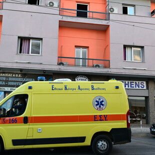 Ένας νεκρός σε φωτιά σε ξενοδοχείο στη Λιοσίων