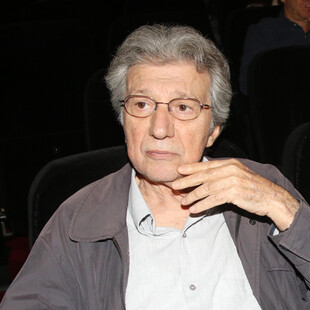 Γιάννης Φέρτης: Η κηδεία του αυτή την ώρα στο Α' Νεκροταφείο