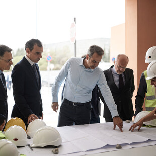 Μήνυμα Μητσοτάκη για τις Ευρωεκλογές από το «Αττικόν»: Να αναλογιζόμαστε πόσο ωφελημένοι είμαστε από την Ευρώπη