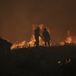 Καναδάς: Χιλιάδες απομακρύνονται εσπευσμένα από τα σπίτια τους εξαιτίας πυρκαγιών