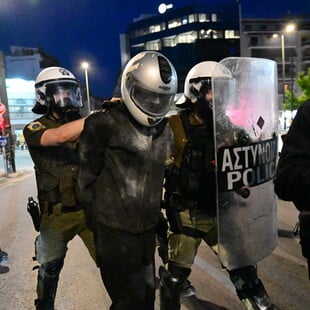 Επεισόδια και προσαγωγές στην πορεία διαμαρτυρίας για την Παλαιστίνη