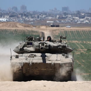 Τα ισραηλινά τανκς μπήκαν στο κέντρο της Ράφα