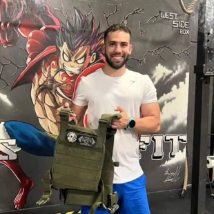 Ο γυμναστής, Κώστας Ρηγάκης, έκανε παγκόσμιο ρεκόρ για τα παιδιά με καρκίνο