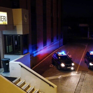 Ιταλία: Πήγε στο τμήμα να ομολογήσει γυναικοκτονία με το πτώμα της συντρόφου του στο πορτ μπαγκάζ