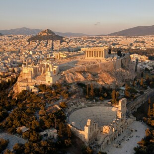 Bloomberg: Η Ελλάδα σχεδιάζει πρόωρη αποπληρωμή μνημονιακών δανείων ύψους 8 δισ. ευρώ