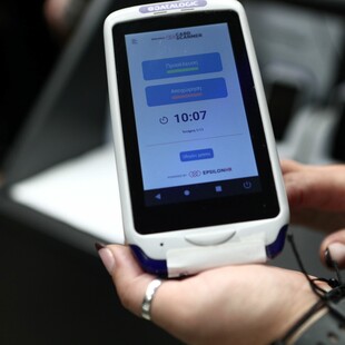 Ψηφιακή κάρτα εργασίας: Σε πλήρη εφαρμογή από αύριο σε λιανεμπόριο και βιομηχανία