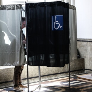 Εκλογές στη Γαλλία: Ξεκίνησε ο δεύτερος γύρος από τα υπερπόντια εδάφη
