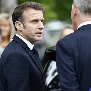 Εμανουέλ Μακρόν: Γεμάτη η πολιτική του ατζέντα - Δεν έχει χρόνο να ορίσει άμεσα πρωθυπουργό