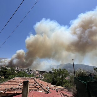 Φωτιά στην Πάτρα: Εκκενώθηκε δομή ΑμεΑ και το γηροκομείο της πόλης 