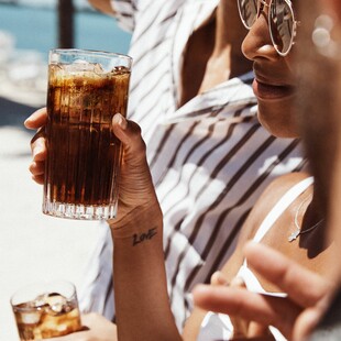 Bacardi Cocktail on tour: Απολαμβάνοντας takeaway cocktails στα πιο ωραία spots της πόλης