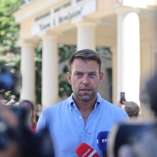 Γάμος Κασσελάκη - Τάιλερ: «Καθιστώ τον κ. Μητσοτάκη υπεύθυνο για τα σχόλια μίσους και ομοφοβίας»