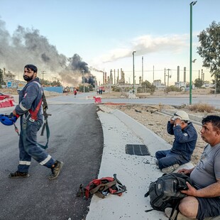 Φωτιά στη Motor Oil: Στο νοσοκομείο τρεις εργαζόμενοι - O ένας με εγκαύματα