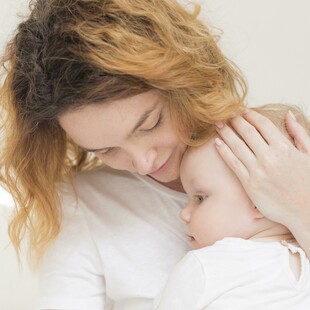 Ο θηλασμός μπορεί να είναι ασφαλής για παιδί και μητέρα και μετά τον καρκίνο του μαστού