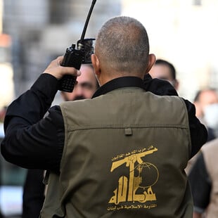 Χεζμπολάχ: 1.500 μαχητές τυφλώθηκαν ή ακρωτηριάστηκαν από τις εκρήξεις σε βομβητές και ασύρματους