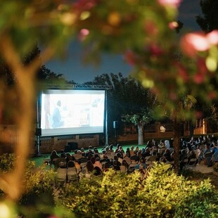 5o KinoFest στο Castro Clauss: Για μια ακόμα χρονιά το φεστιβάλ γερμανόφωνου κινηματογράφου μετέτρεψε το παλαιότερο οινοποιείο της χώρας σε θερινό σινεμά