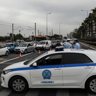 Διακοπή κυκλοφορίας στην περιφερειακή Αιγάλεω, λόγω ανατροπής φορτηγού