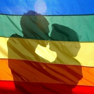 Η Ελλάδα στην κορυφή των δικαιωμάτων της ΛΟΑΤΚΙ+ κοινότητας, σύμφωνα με τη ΔιαΝΕΟσις