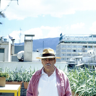Θανάσης Βαλτινός (1932 – 2024): «Μας χαρακτηρίζει η ευκολία των αποδιοπομπαίων τράγων και όχι η αναζήτηση της ατομικής ευθύνης»
