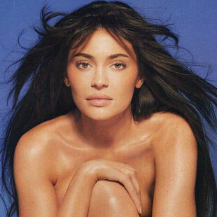 Kylie Jenner: Μεταμορφώθηκε στον εμβληματικό χαρακτήρα της Demi Moore στην ταινία «Striptease» για το Halloween