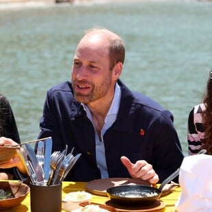 Ο πρίγκιπας Ουίλιαμ για μπάρμπεκιου με τα supermodels Χάιντι Κλουμ και Γουίνι Χάρλοου