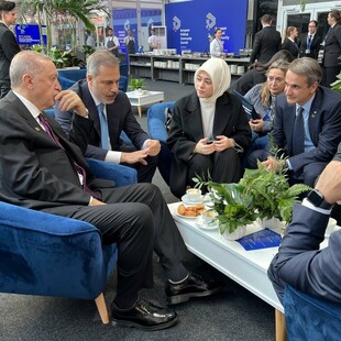 H Milliyet επιτίθεται σε Σαμαρά-Καραμανλή και λέει ότι δεν θέλουν ειρήνη όσοι βλέπουν το Αιγαίο ως ελληνική θάλασσα