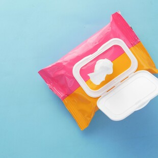 Οι φυσικές ίνες στα υγρά μαντηλάκια μπορεί να είναι πιο επιβλαβείς για το περιβάλλον και τα ζώα