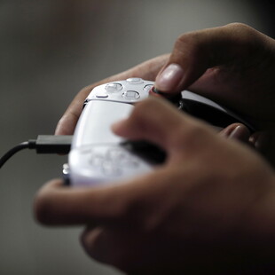 Nintendo και Sony σε «ζοφερή» εορταστική σεζόν: Χωρίς νέες κυκλοφορίες, Χριστούγεννα με παλιές κονσόλες
