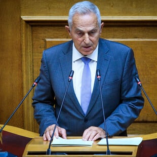 ΣΥΡΙΖΑ: «Ντροπιαστική αποστασία» η ανεξαρτητοποίηση του Ευάγγελου Αποστολάκη