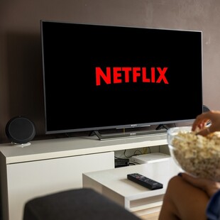To Netflix «κόβει» την «εξαιρετική» γονική άδεια που έδινε στους υπαλλήλους του