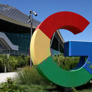 Ο κβαντικός υπολογιστής της Google δουλεύει σε…παράλληλα σύμπαντα