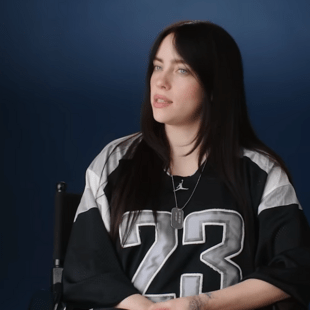 Μπίλι Άιλις: «Ο στόχος μου για φέτος ήταν να κάνω καλό σεξ και τα κατάφερα» 