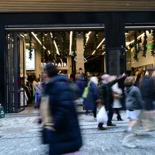 Παραμονή Πρωτοχρονιάς: Το ωράριο των καταστημάτων