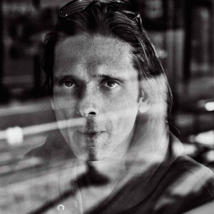Μέσα στο στούντιο του Jeremy Deller