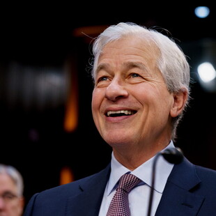 Τζέιμι Ντάιμον: Ο CEO της JP Morgan έλαβε αποζημίωση 39 εκατ. δολάρια για το 2024