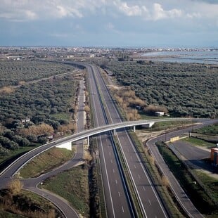 Ιόνια Οδός: Ξέχασε τη γυναίκα του στον δρόμο και επέστρεψε στα διόδια για να την βρει