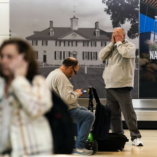 Αεροπορικό δυστύχημα στην Ουάσινγκτον: «Έχασα τον άντρα μου, τους μαθητές μου, τους φίλους μου»
