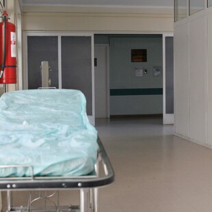 Ηράκλειο: Στη ΜΕΘ του Βενιζέλειου Νοσοκομείου 27χρονος με μηνιγγίτιδα