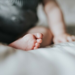 Δίωξη σε έξι άτομα για τον θάνατο κοριτσιού 2,5 ετών στον «Άγιο Στυλιανό» στη Θεσσαλονίκη