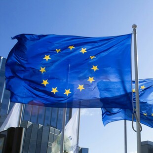 Η Ευρωπαϊκή Επιτροπή «παγώνει» την πρόταση για τον νέο κλιματικό στόχο του 2040
