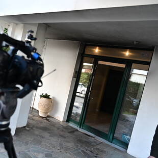 Ανάληψη ευθύνης για τα γκαζάκια στο εξοχικό της Βόζενμπεργκ: «Δεν φεύγουν τα νεκρά παιδιά»