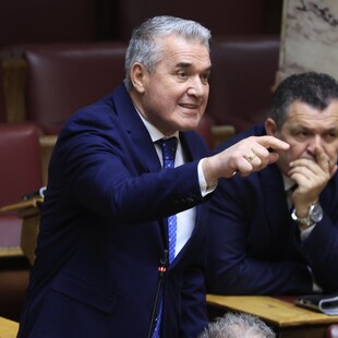 Πρόταση δυσπιστίας: Σύσσωμη καταδίκη για το σεξιστικό σχόλιο του Δημήτρη Κυριαζίδη