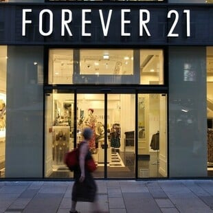 Τι σημαίνει η πτώχευση του Forever 21 για την αγορά της fast fashion