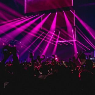 Έκτακτοι έλεγχοι σε κέντρα διασκέδασης, night clubs, αποθήκες και βιομηχανίες για την τήρηση των μέτρων και μέσων πυροπροστασίας