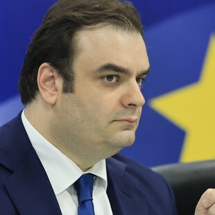 Πιερρακάκης: Το Δημόσιο παραιτείται από τις αποζημιώσεις συγγενών και πληγέντων σε Μάτι και Μάνδρα