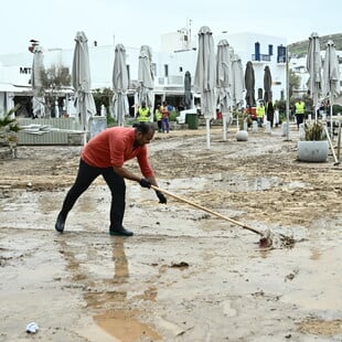 Συνεχίζεται η κακοκαιρία: Σε ποιες περιοχές θα βρέχει τις επόμενες ώρες