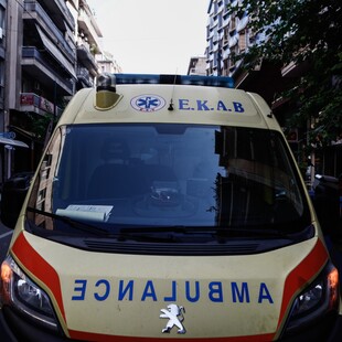 Τροχαίο στην Αργυρούπολη: Αυτοκίνητο παρέσυρε 18χρονο πεζό – Είναι σε κρίσιμη κατάσταση