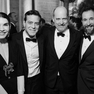 Reunion του «ER» στην πρεμιέρα Κλούνεϊ στο Μπρόντγουεϊ