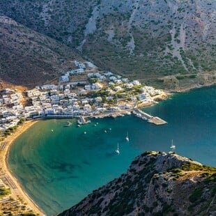 Αυτό το ελληνικό νησί είναι στους καλύτερους γαστρονομικούς προορισμούς του πλανήτη​​​​​​​​​​​
